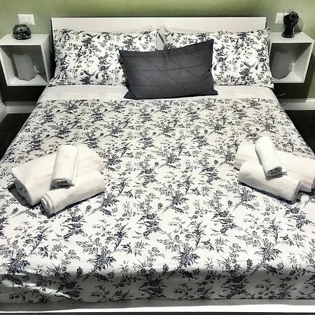 Domus Alysar Apartman *